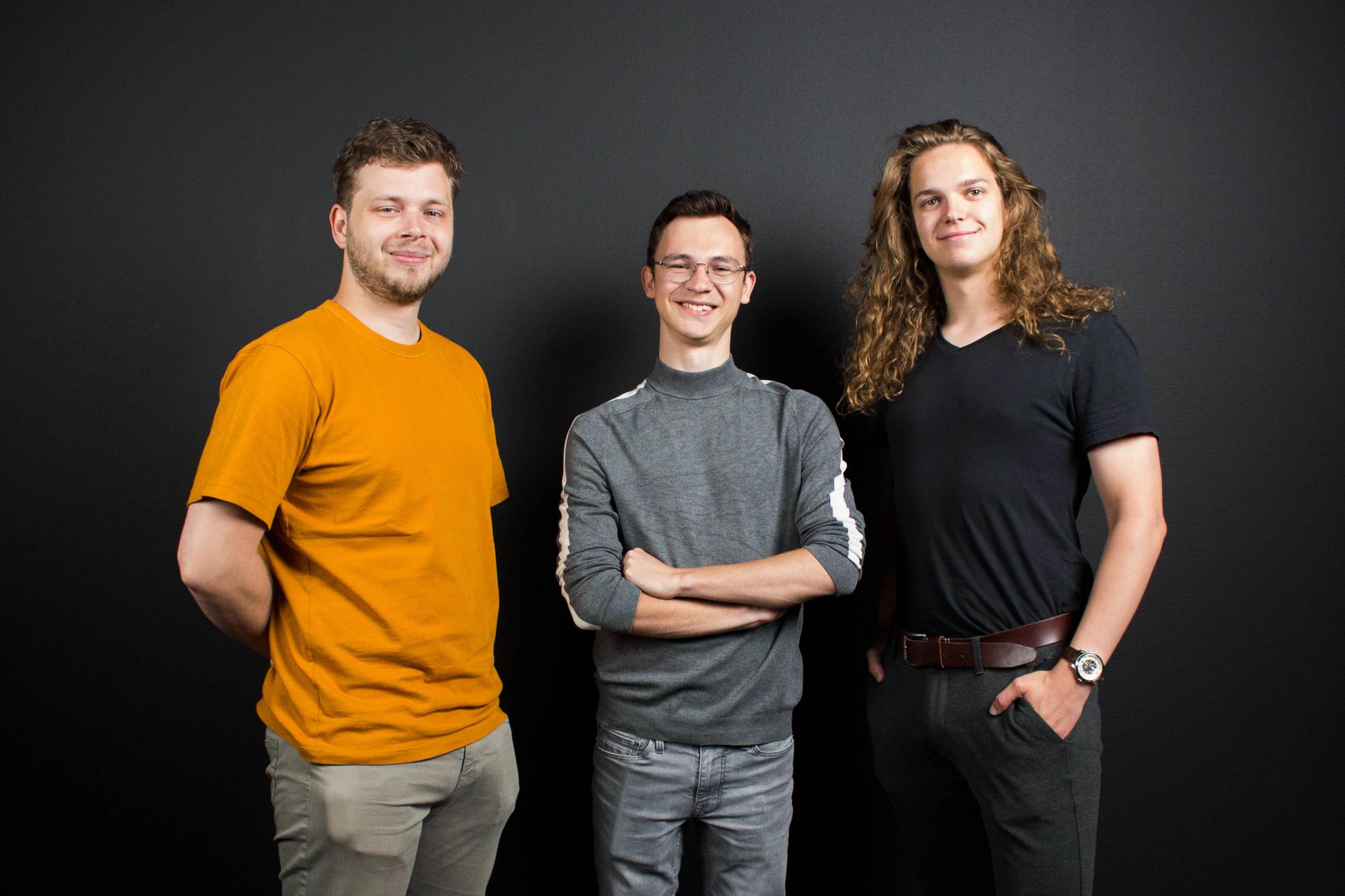 het OpenMaze team die bezig is met app ontwikkeling